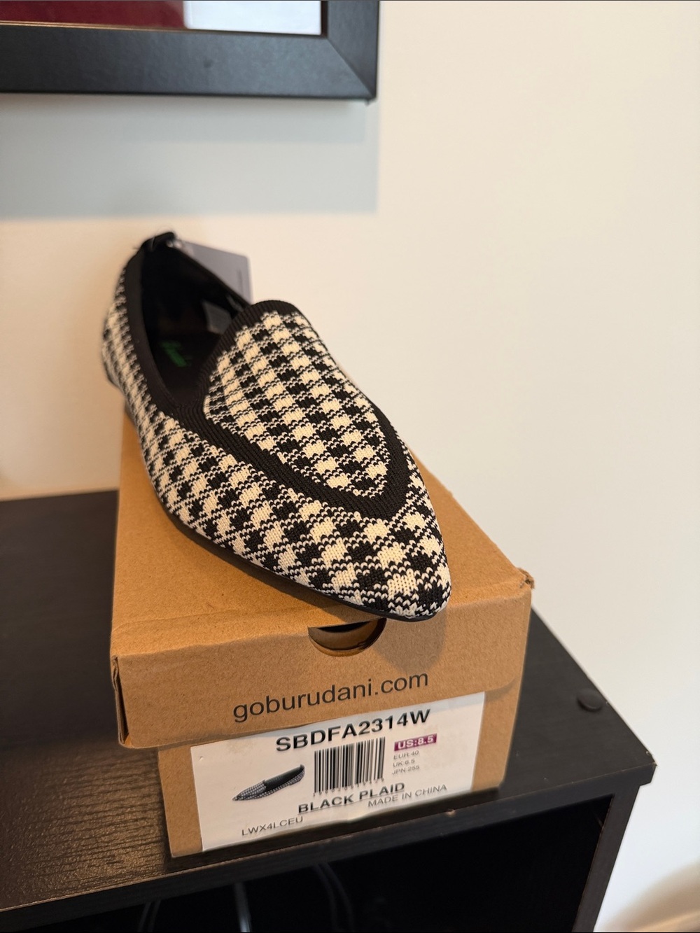 Burudani Black Plaid Knit Loafers Slip-On Flats NIB Size 8.5